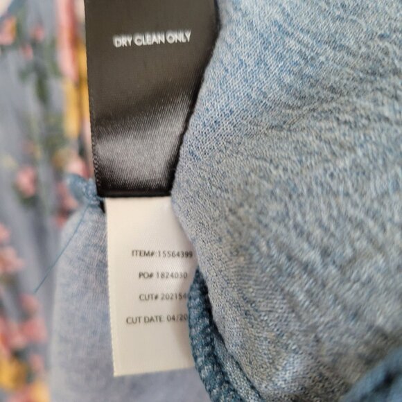 Torrid 3 Size 3X Top Floral Cold Shoulder Crinkle Adjustable Lace Straps Blue - Picture 8 of 9